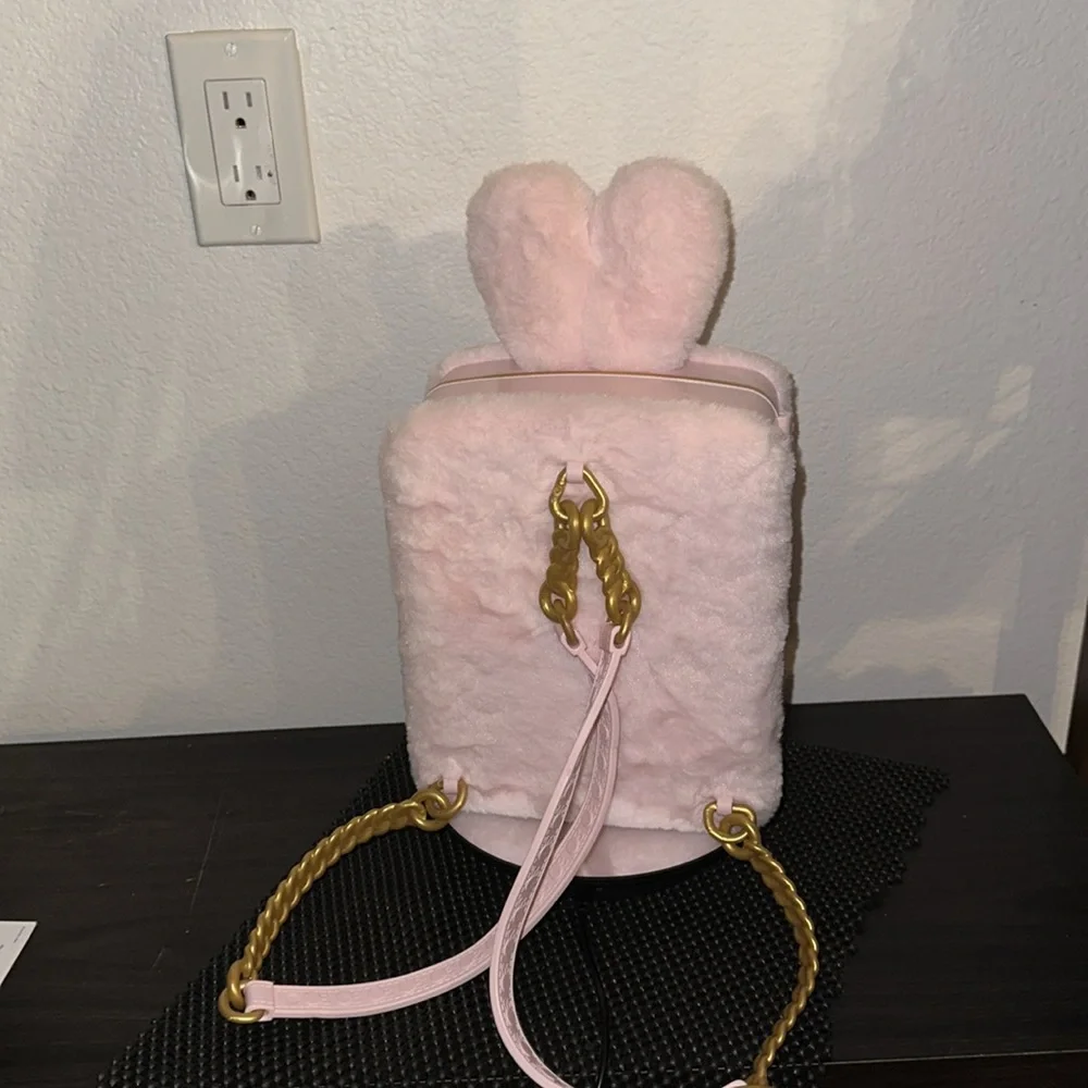 MGA Na! Na! Na Hard Carry Case Rabbit Bunny Storage Bookbag Backpack for Dolls